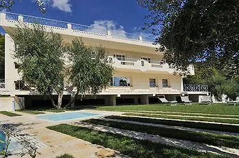 Le Ville Di Baia Dei Mergoli Hotel 3*
