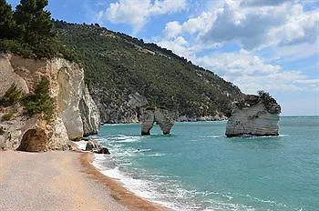 Le Ville Di Baia Dei Mergoli